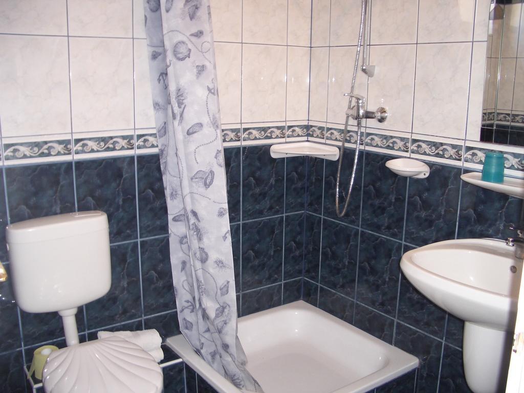 Hegyi Villa ヘーヴィーズ 部屋 写真
