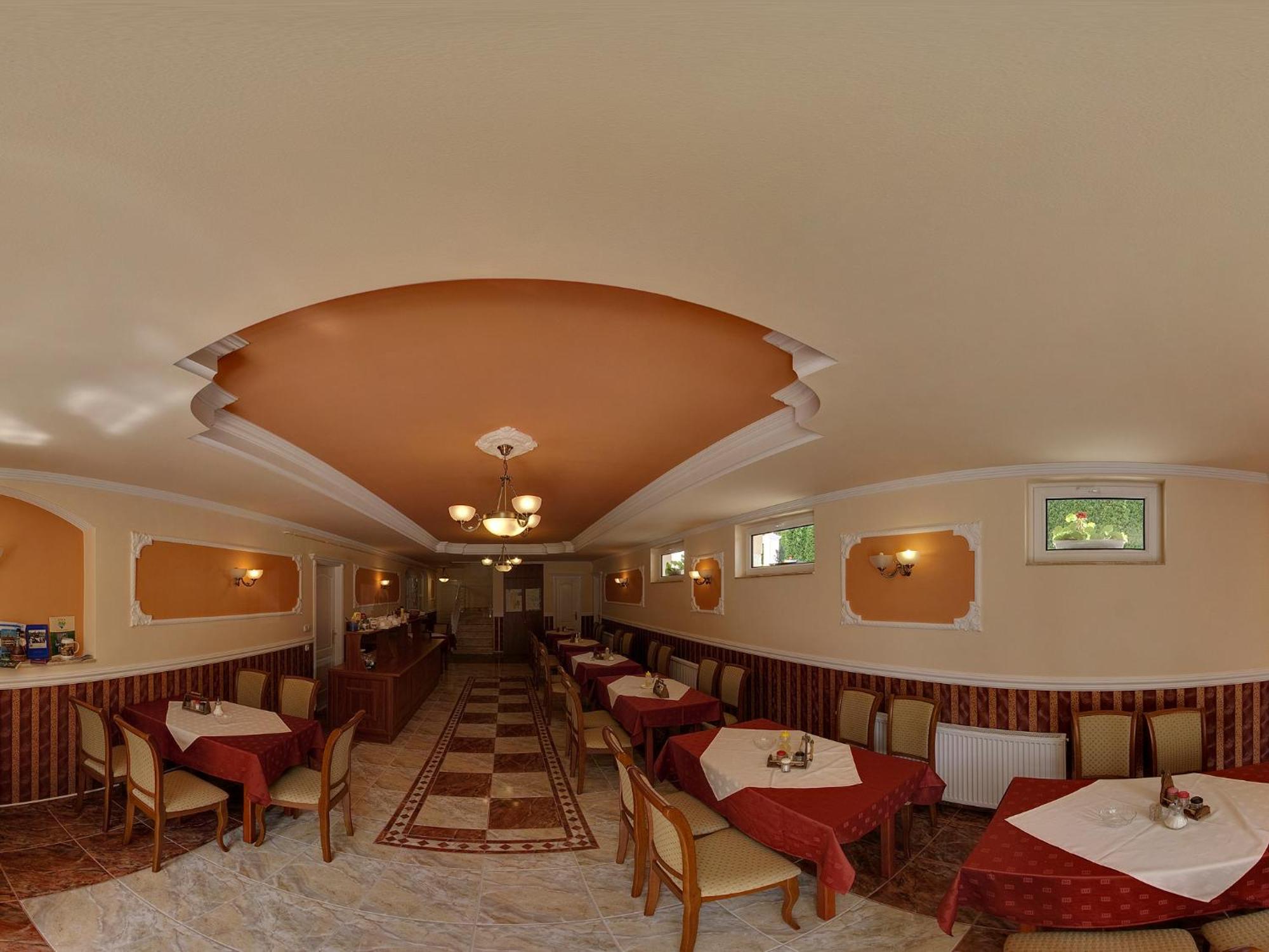 Hegyi Villa ヘーヴィーズ エクステリア 写真